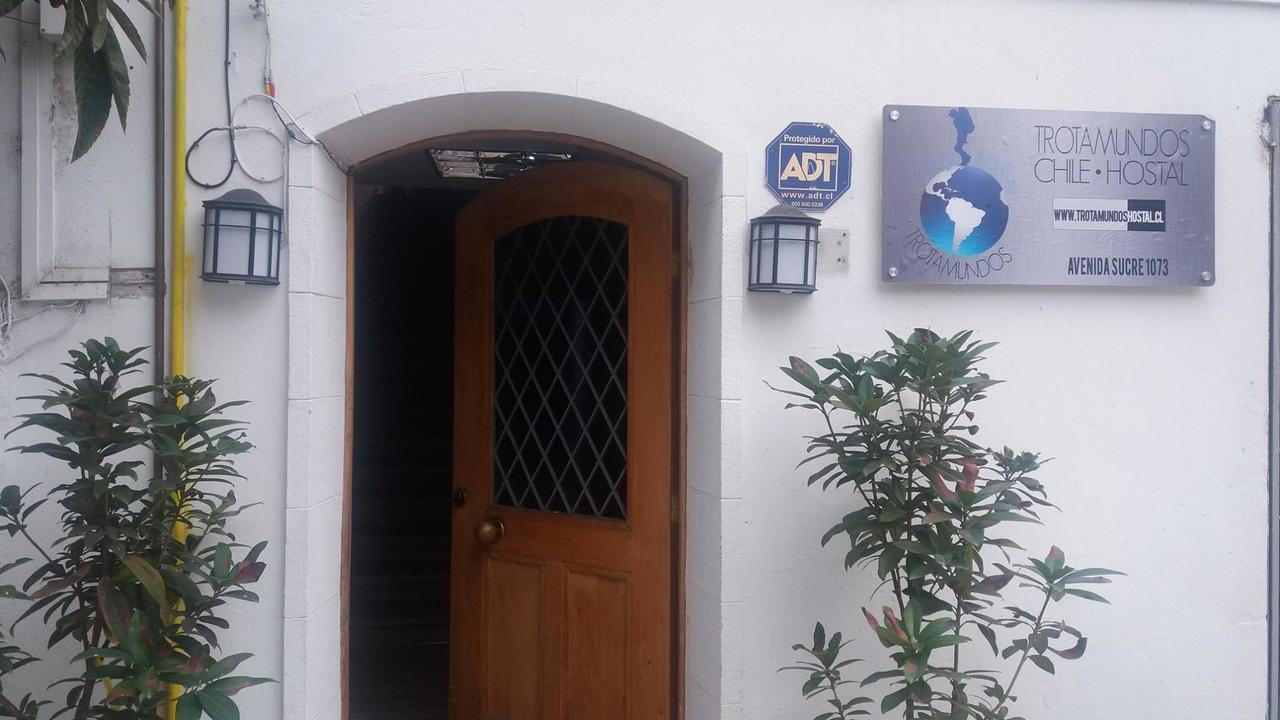 Trotamundos Hostal Santiago de Chile Bagian luar foto